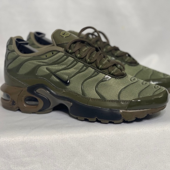 PRE OWNED!!! SIZE 7 NIKE AIRMAX PLUS "OLIVE CARGO" (GS) ORIGINAL RELEASE!!!!!! - Picture 1 of 16